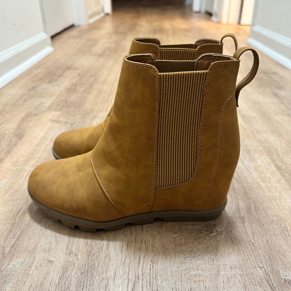 Athlefit | Women's Hidden Wedge Ankle Boots Tan Chelsea Lug Sole Boot Shoe, 9.5 - Picture 3 of 8